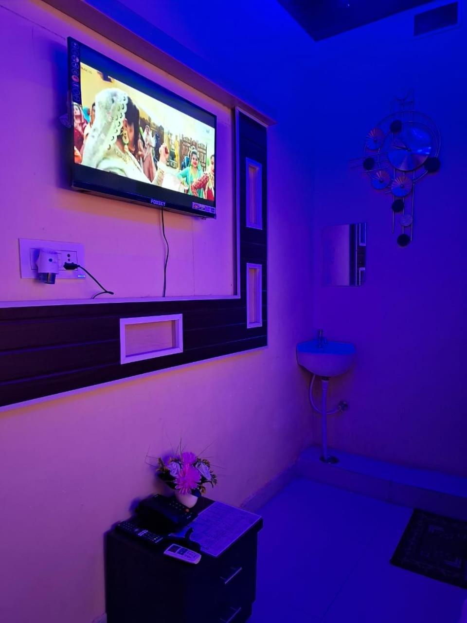 Hotel Sgh Subhadra Guest House Ayodhya Exterior foto